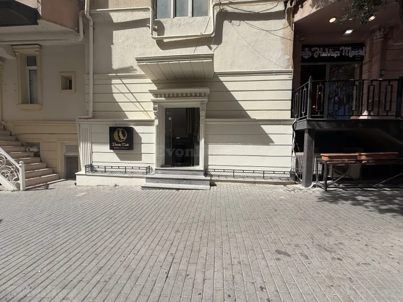 Obyekt 281 m² Nizami m. Satılır
