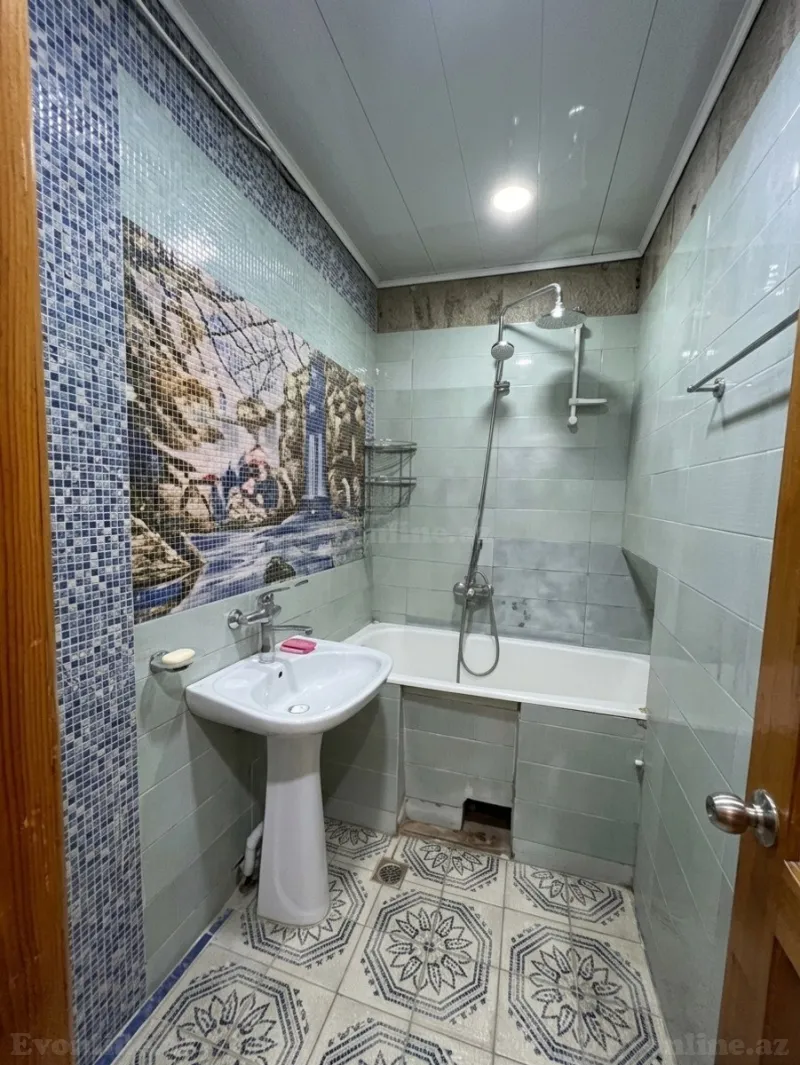 3 otaqlı köhnə tikili mənzil satılır — 7-ci mikrorayon, Bakı - şəkil 8