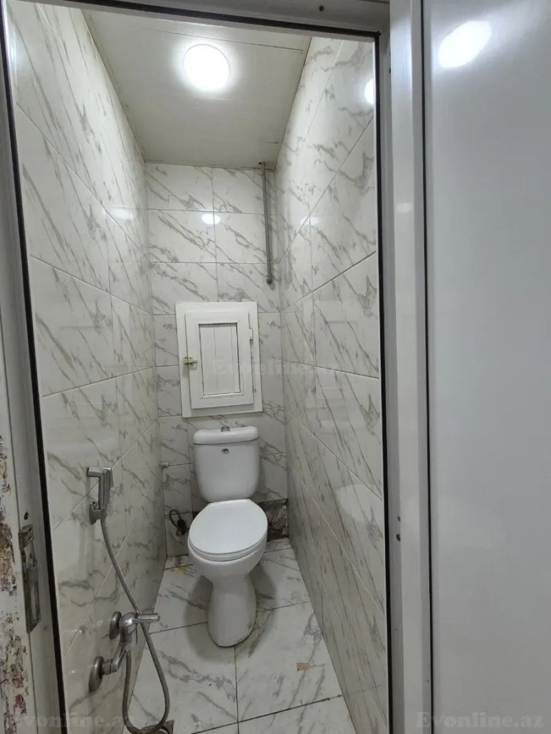 2 otaqlı köhnə tikili mənzil satılır — 5-ci mikrorayon, Bakı - şəkil 4