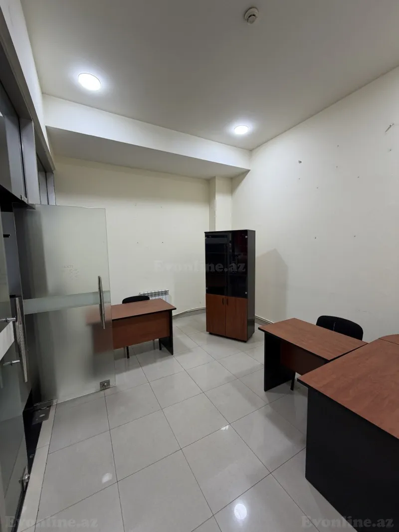 1 otaqlı Ofis 17 m² 3-cü mikrorayon Kirayə verilir