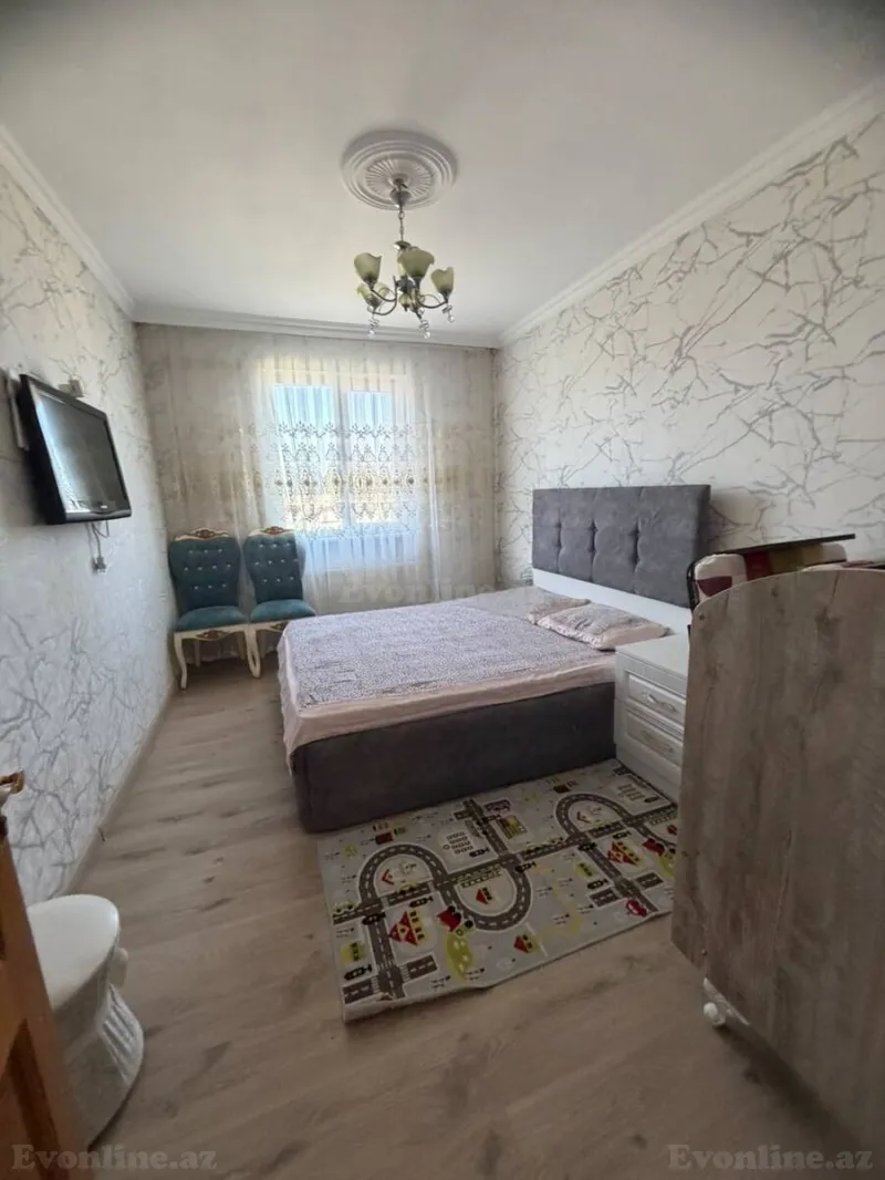 4 otaqlı köhnə tikili mənzil satılır — Qaraçuxur, Bakı