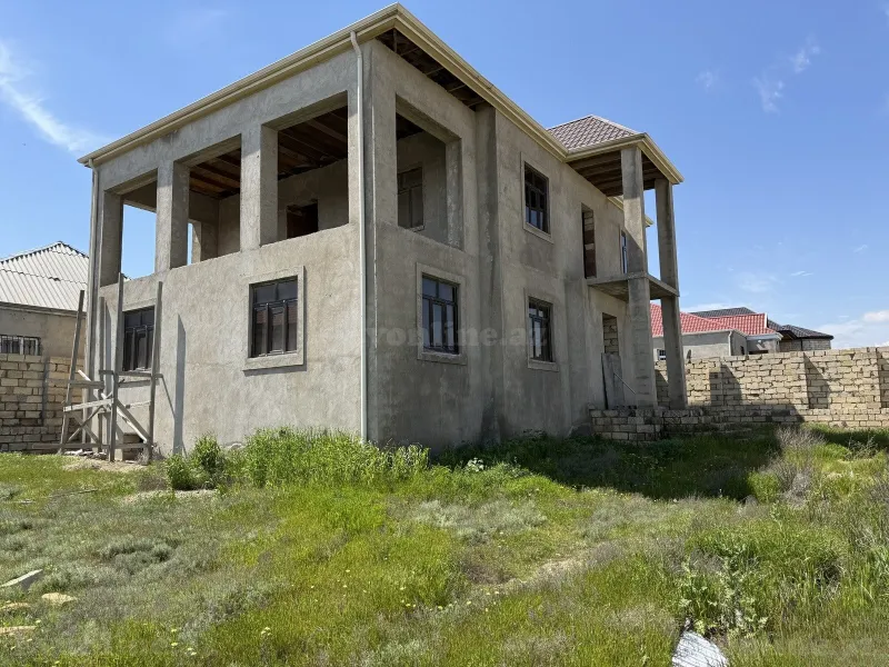 8 otaqlı Həyət evi 300 m² Pirəkəşkül Satılır