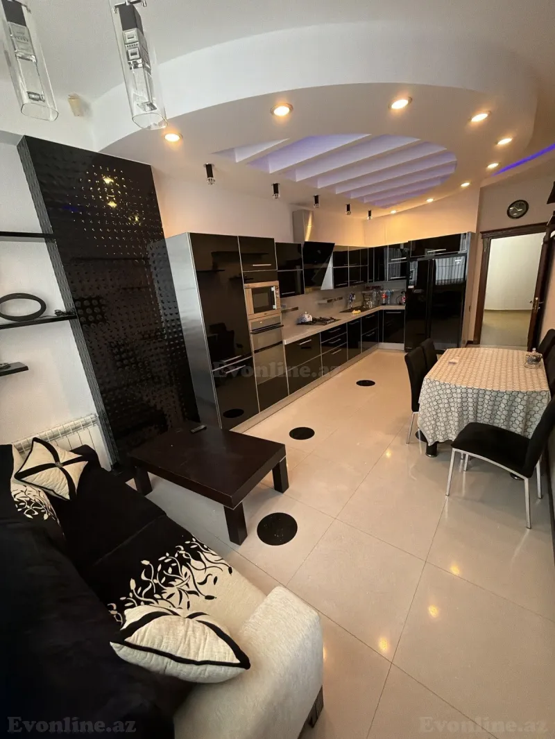 3 otaqlı Mənzil 115 m² Nəriman Nərimanov m. Kirayə verilir