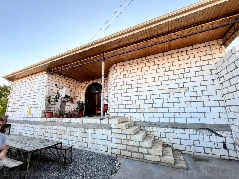4 otaqlı həyət evi satılır — Qazax - şəkil 3