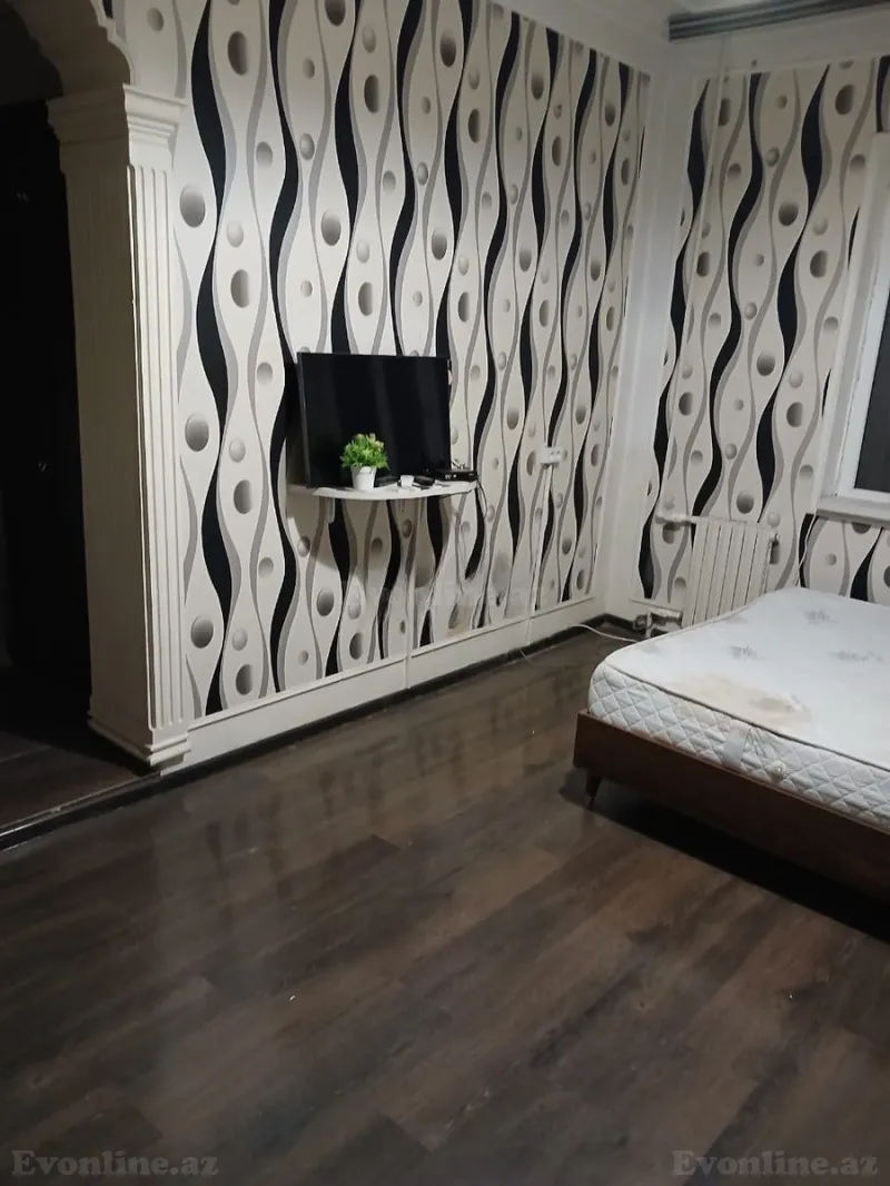 1 otaqlı köhnə tikili mənzil kirayə verilir — Yeni Günəşli, Bakı
