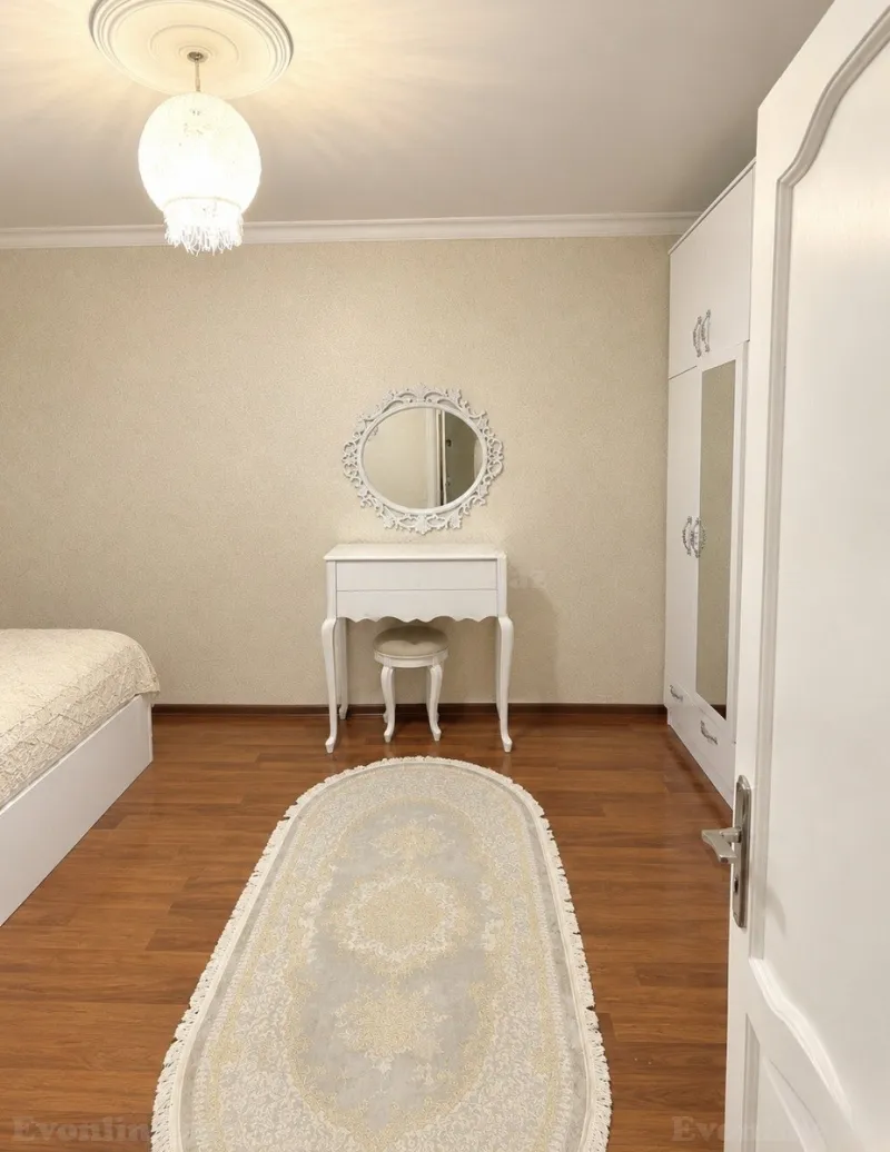 3 otaqlı köhnə tikili mənzil satılır — 4-cü mikrorayon, Bakı - şəkil 3
