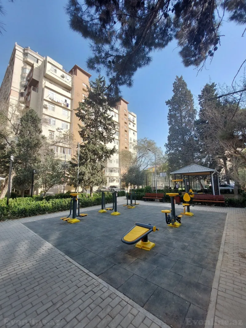2 otaqlı köhnə tikili mənzil satılır — 7-ci mikrorayon, Bakı - şəkil 15