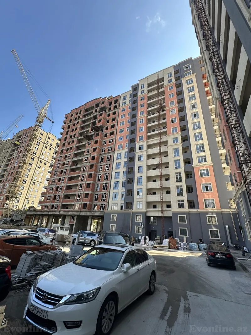 4 otaqlı Mənzil 127 m² 8-ci kilometr Satılır