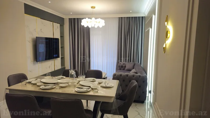 4 otaqlı Mənzil 160 m² 8 Noyabr m. Kirayə verilir