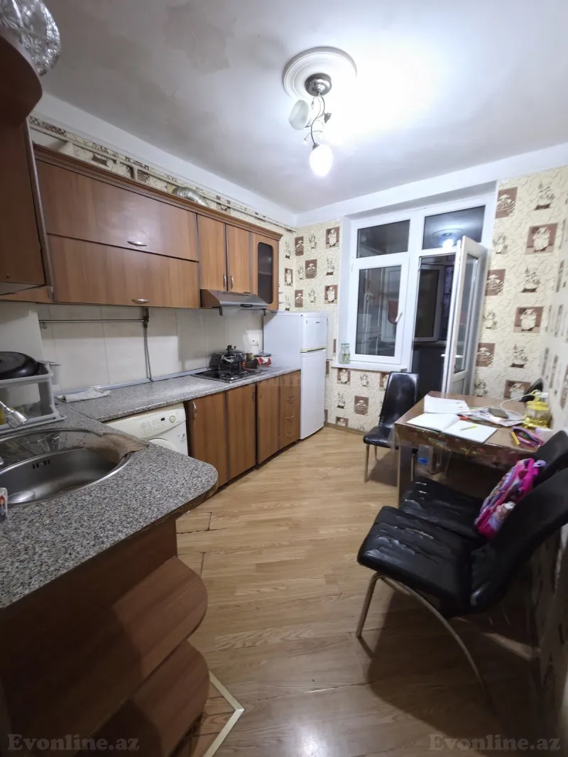 2 otaqlı köhnə tikili mənzil satılır — Bakıxanov, Bakı - şəkil 10