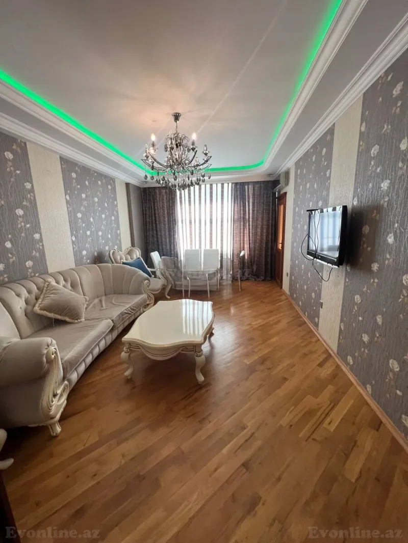 3 otaqlı Mənzil 93 m² 8-ci kilometr Satılır
