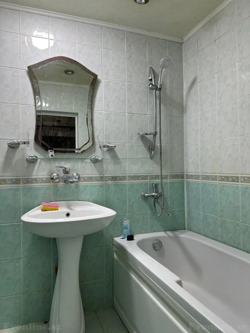 2 otaqlı köhnə tikili mənzil kirayə verilir — Yasamal r., Bakı - şəkil 7
