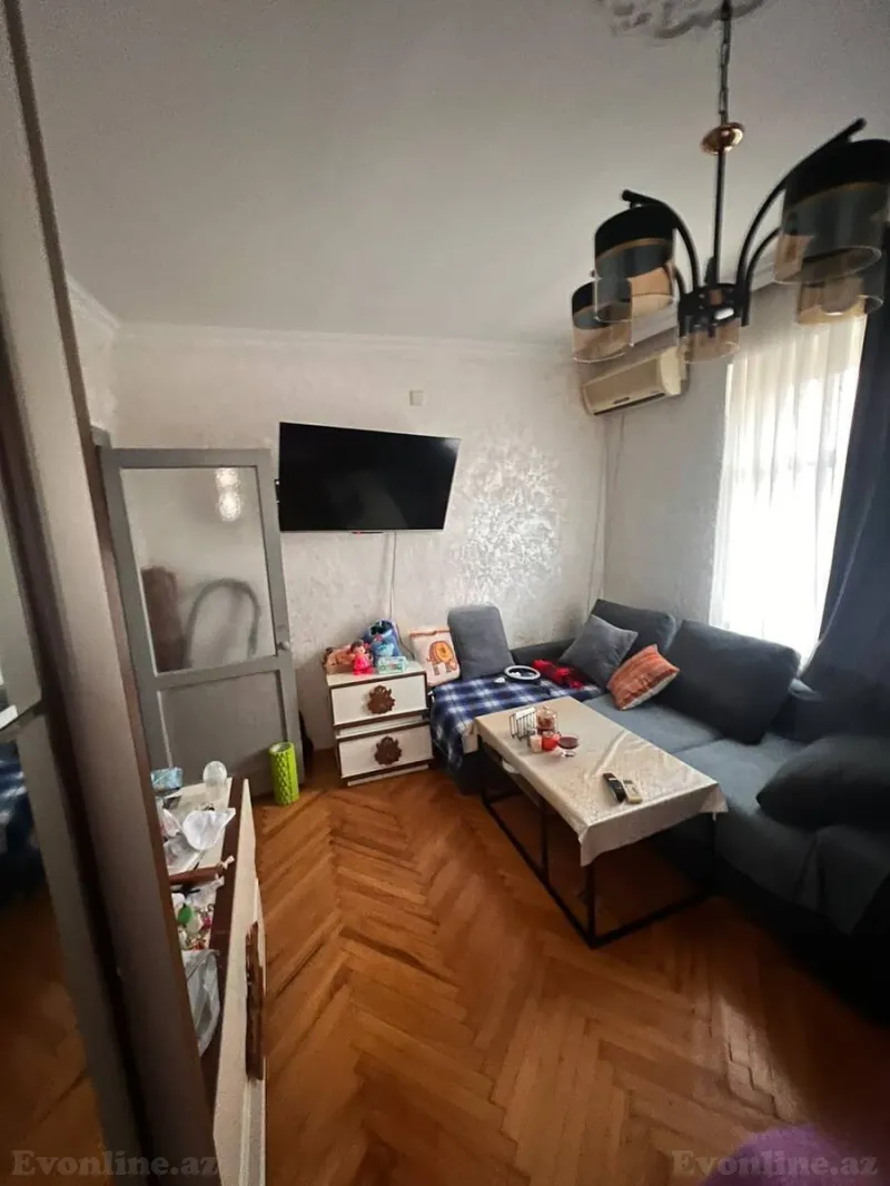 1 otaqlı köhnə tikili mənzil satılır — Bakıxanov, Bakı