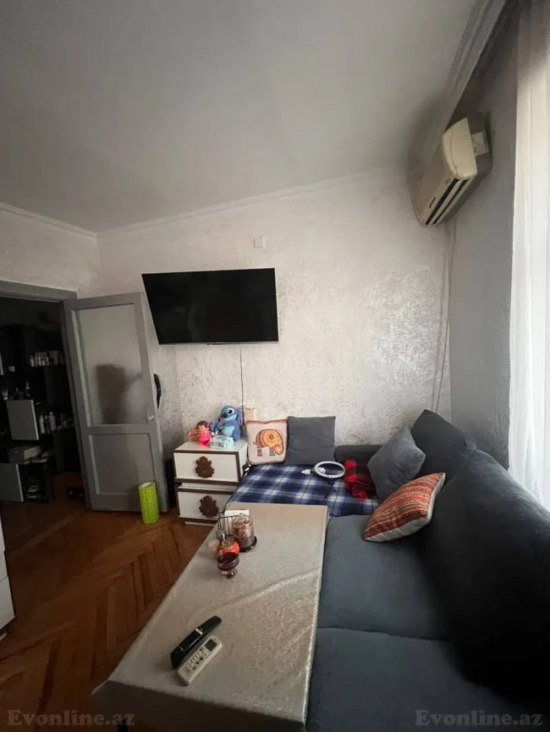 1 otaqlı köhnə tikili mənzil satılır — Bakıxanov, Bakı - şəkil 3