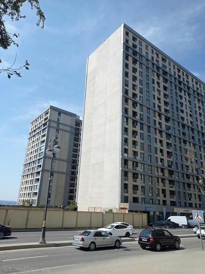 3 otaqlı Mənzil 71.3 m² Xətai r. Satılır