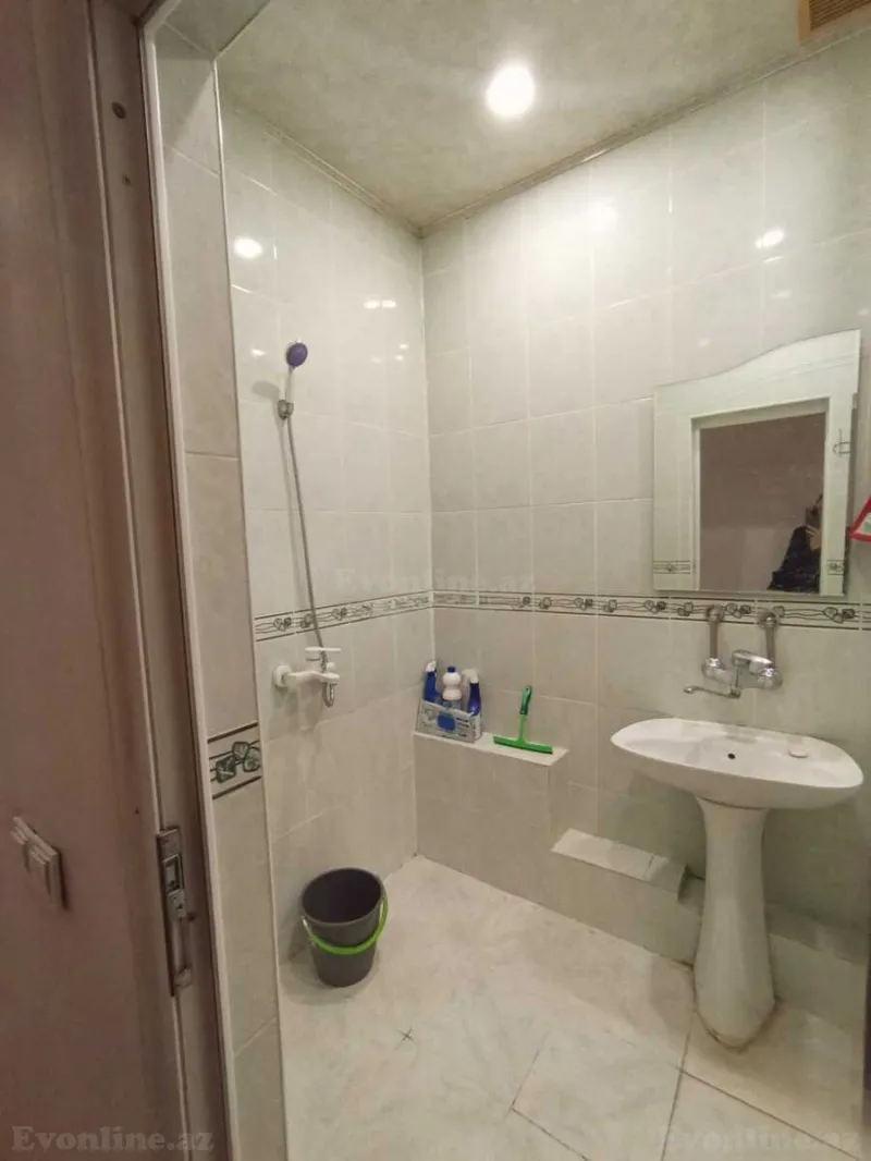 3 otaqlı köhnə tikili mənzil kirayə verilir — 8 Noyabr m., Bakı - şəkil 4