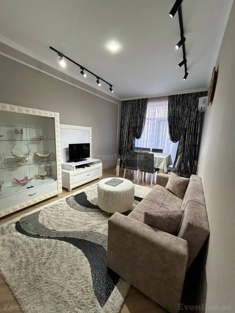 2 otaqlı Mənzil 87 m² 7-ci mikrorayon Satılır