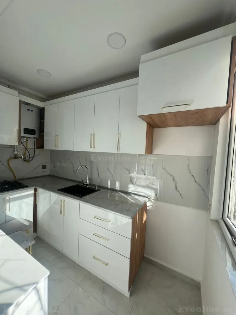 2 otaqlı köhnə tikili mənzil satılır — 3-cü mikrorayon, Bakı - şəkil 5