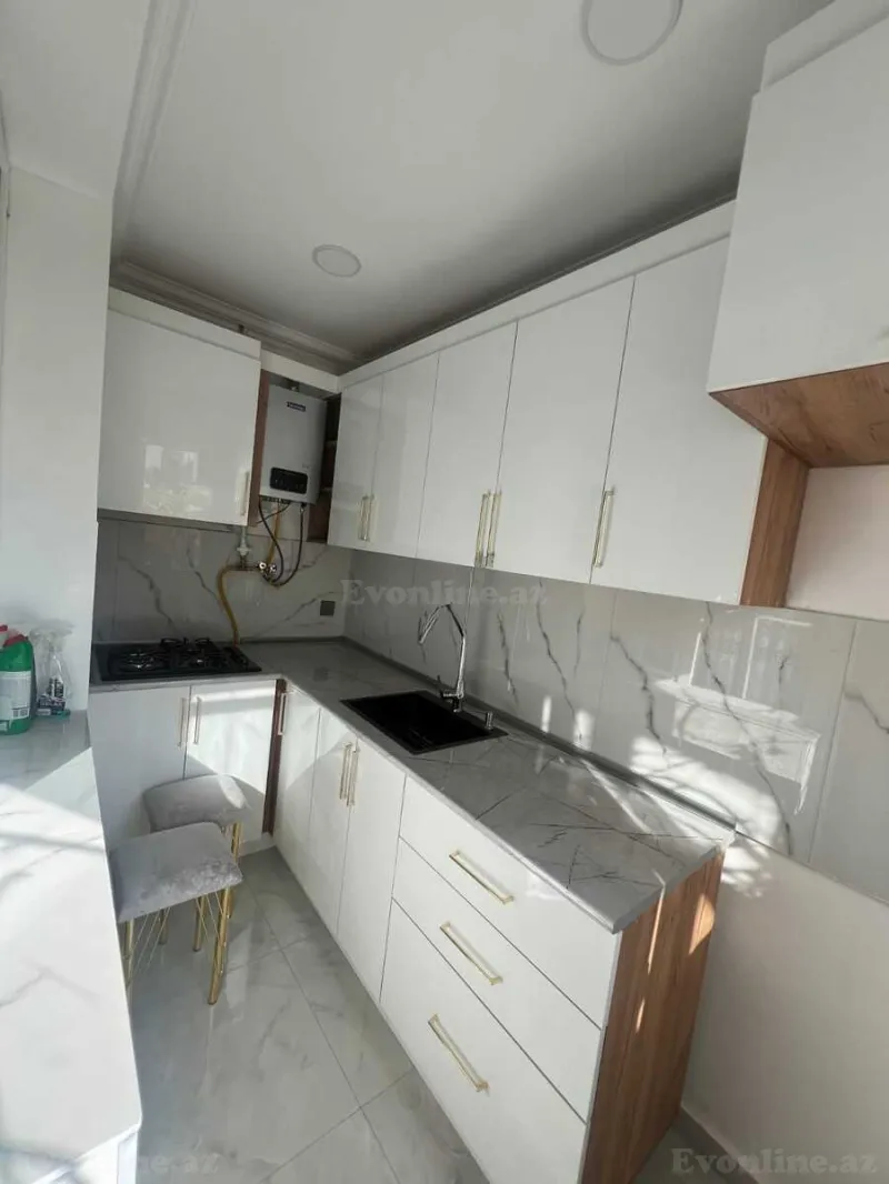 2 otaqlı köhnə tikili mənzil satılır — 3-cü mikrorayon, Bakı - şəkil 7