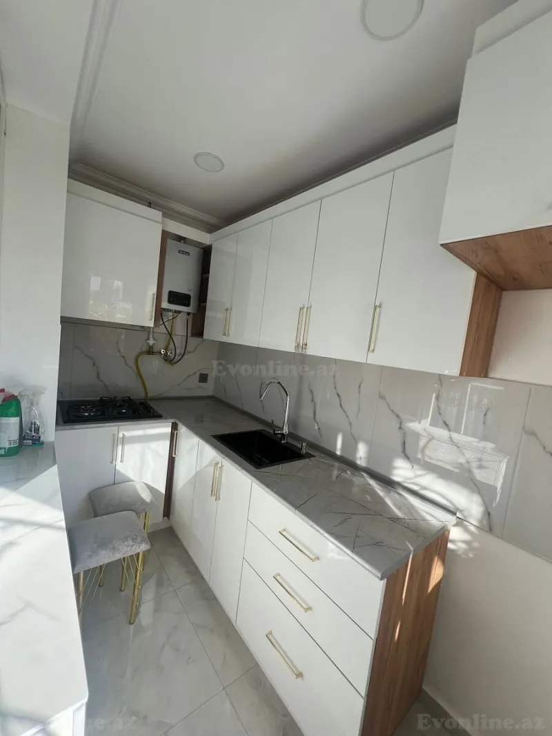 2 otaqlı köhnə tikili mənzil satılır — 3-cü mikrorayon, Bakı - şəkil 8