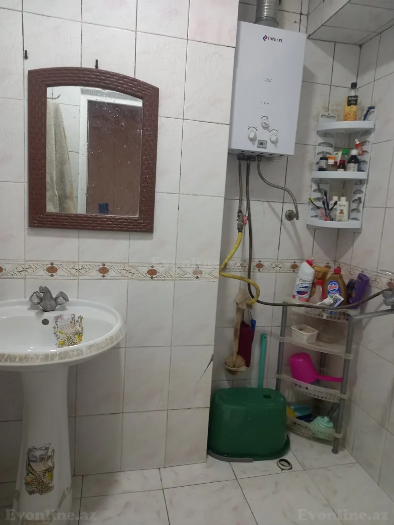 3 otaqlı köhnə tikili mənzil satılır — Elmlər Akademiyası m., Bakı - şəkil 12