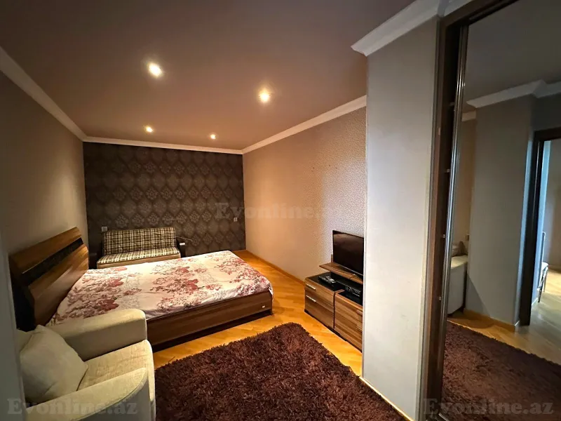 2 otaqlı köhnə tikili mənzil satılır — Bakıxanov, Bakı - şəkil 7