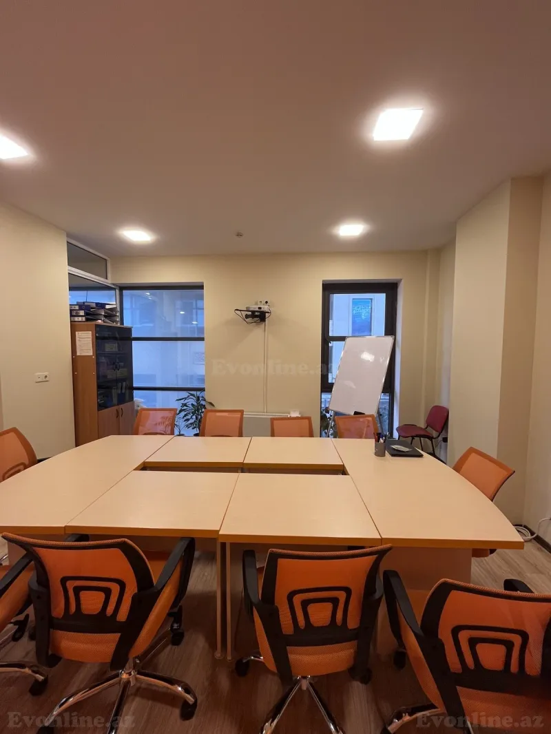 1 otaqlı Ofis 20 m² 28 May m. Kirayə verilir