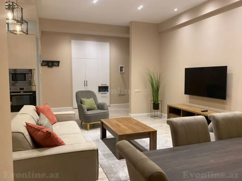 3 otaqlı Mənzil 130 m² Elmlər Akademiyası m. Kirayə verilir