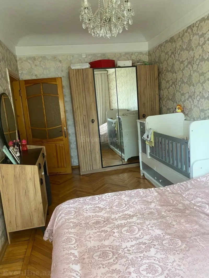 4 otaqlı köhnə tikili mənzil satılır — Xalqlar Dostluğu m., Bakı - şəkil 3