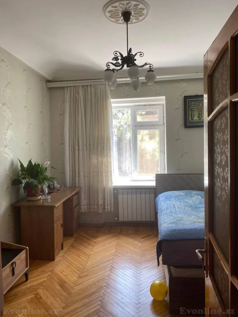 4 otaqlı köhnə tikili mənzil satılır — Xalqlar Dostluğu m., Bakı - şəkil 5