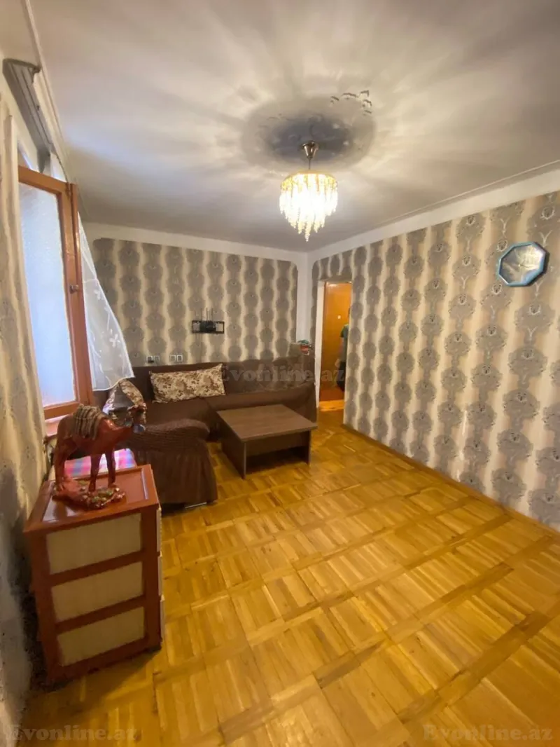 2 otaqlı Mənzil 45 m² Elmlər Akademiyası m. Satılır