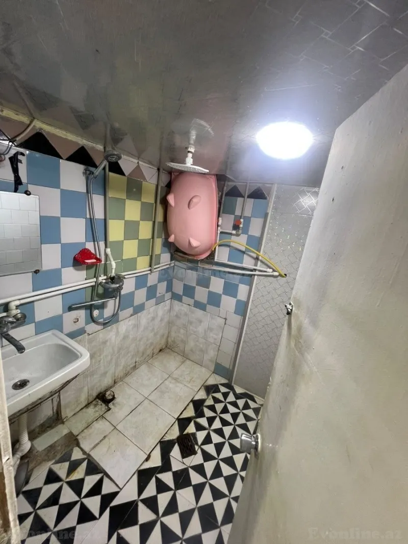 2 otaqlı köhnə tikili mənzil satılır — 7-ci mikrorayon, Bakı - şəkil 13