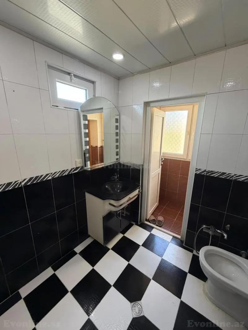 3 otaqlı köhnə tikili mənzil satılır — Bakıxanov, Bakı - şəkil 13