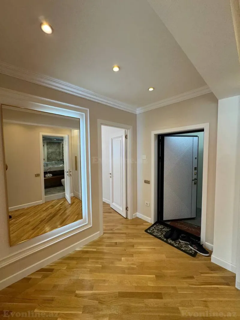 2 otaqlı Mənzil 80 m² Elmlər Akademiyası m. Satılır