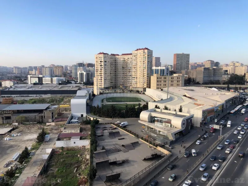 3 otaqlı Mənzil 137 m² 3-cü mikrorayon Satılır