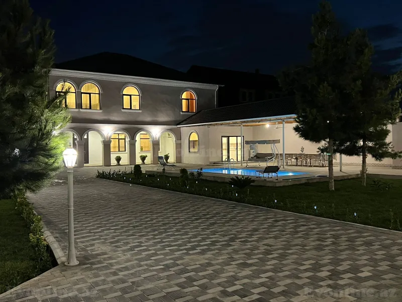 6 otaqlı Həyət evi 300 m² Mərdəkan Satılır