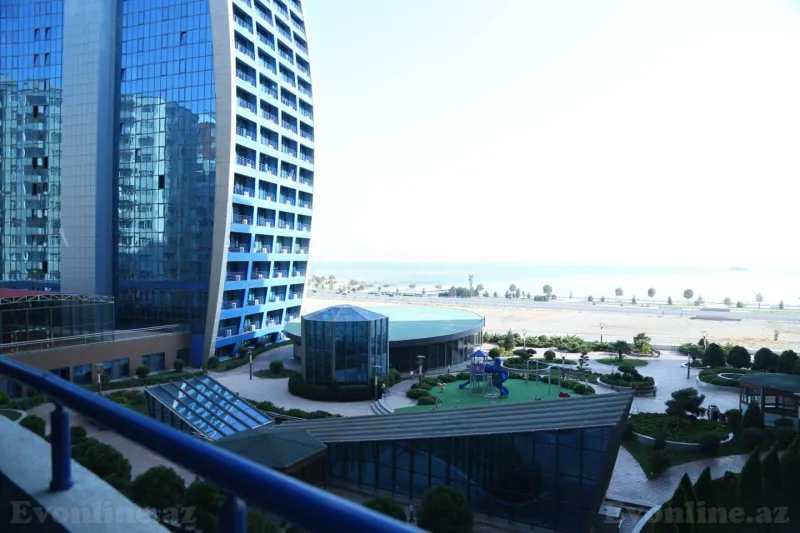 4 otaqlı Mənzil 270 m² Xətai r. Kirayə verilir