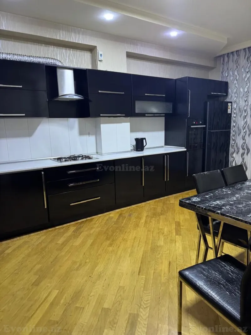 2 otaqlı Mənzil 65 m² İnşaatçılar m. Kirayə verilir