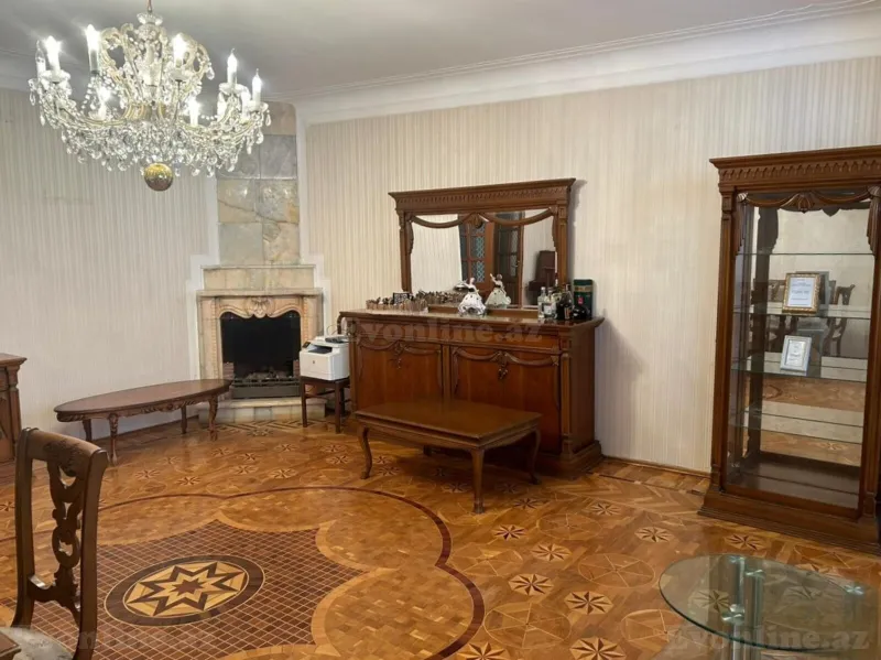 4 otaqlı Mənzil 140 m² Nəsimi r. Satılır