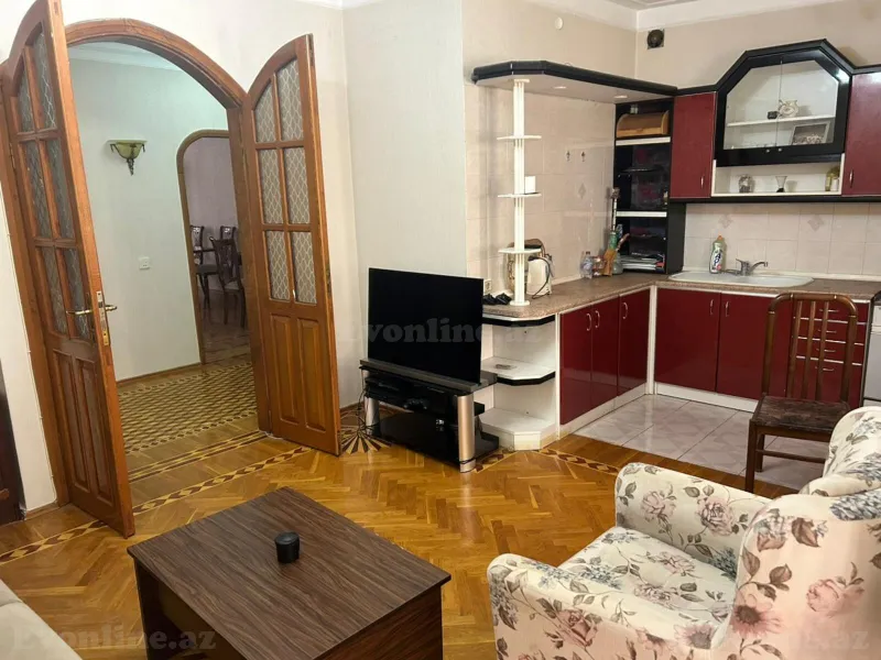 4 otaqlı köhnə tikili mənzil satılır — Nəsimi r., Bakı - şəkil 7