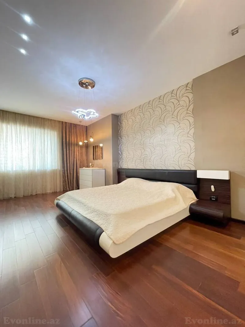 2 otaqlı Mənzil 120 m² Xətai r. Kirayə verilir