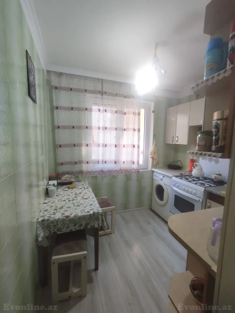 4 otaqlı köhnə tikili mənzil satılır — Xalqlar Dostluğu m., Bakı - şəkil 8