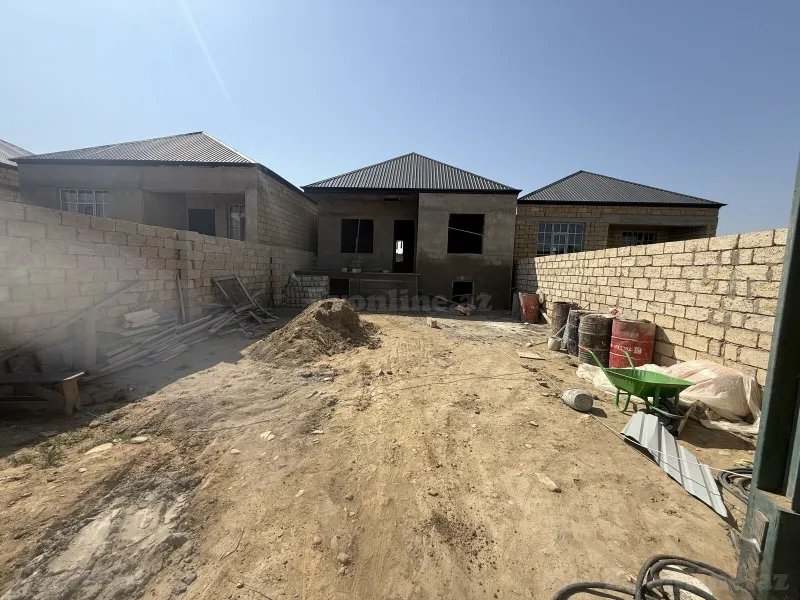 3 otaqlı Həyət evi 100 m² Mehdiabad Satılır