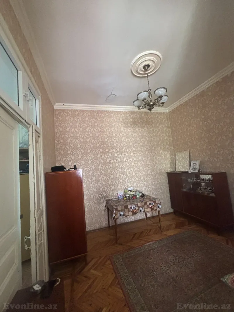 2 otaqlı köhnə tikili mənzil satılır — 28 May m., Bakı - şəkil 2