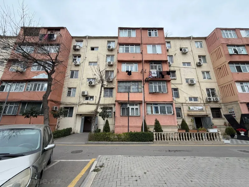 3 otaqlı Mənzil 70 m² 8-ci kilometr Satılır