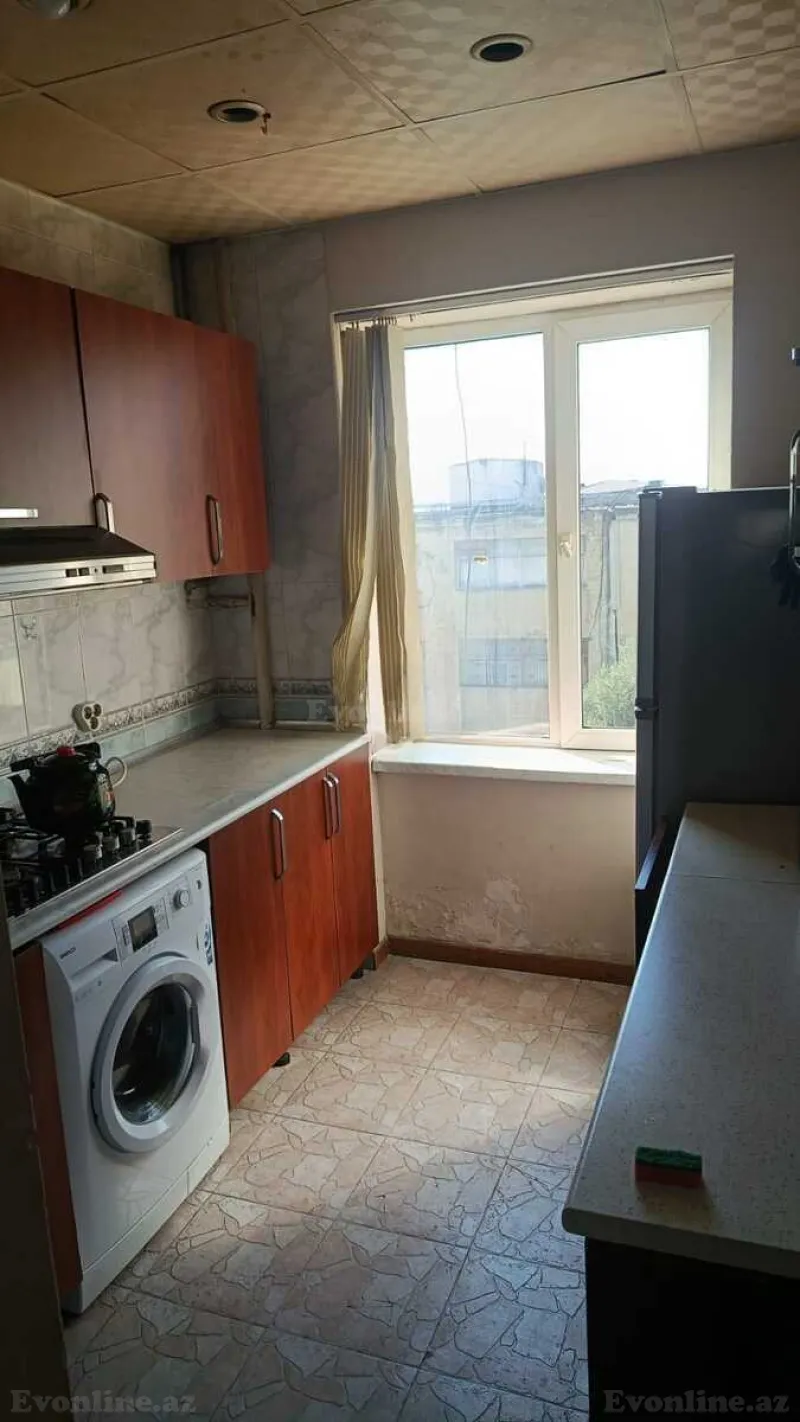 3 otaqlı köhnə tikili mənzil kirayə verilir — Həzi Aslanov m., Bakı - şəkil 4