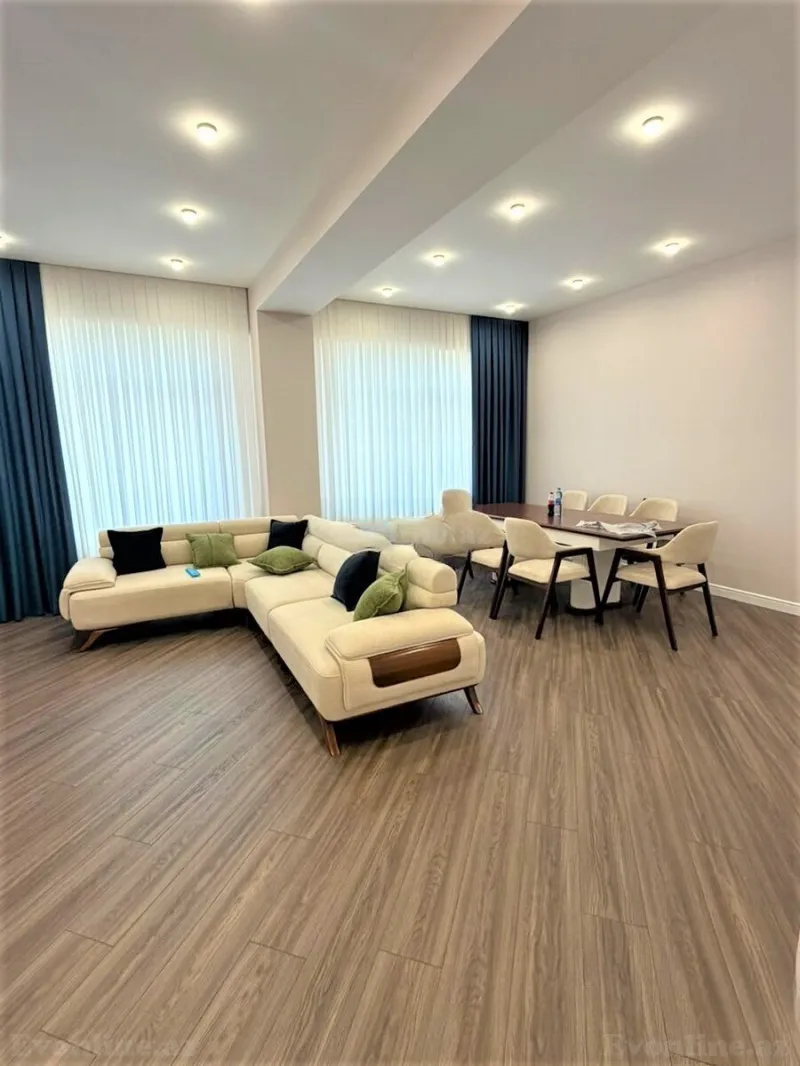 3 otaqlı Mənzil 160 m² Ağ şəhər Kirayə verilir