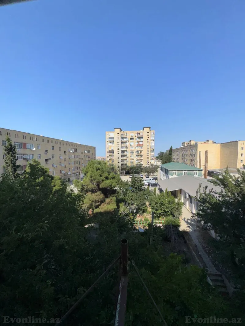 3 otaqlı Mənzil 70 m² Müşfiqabad Satılır