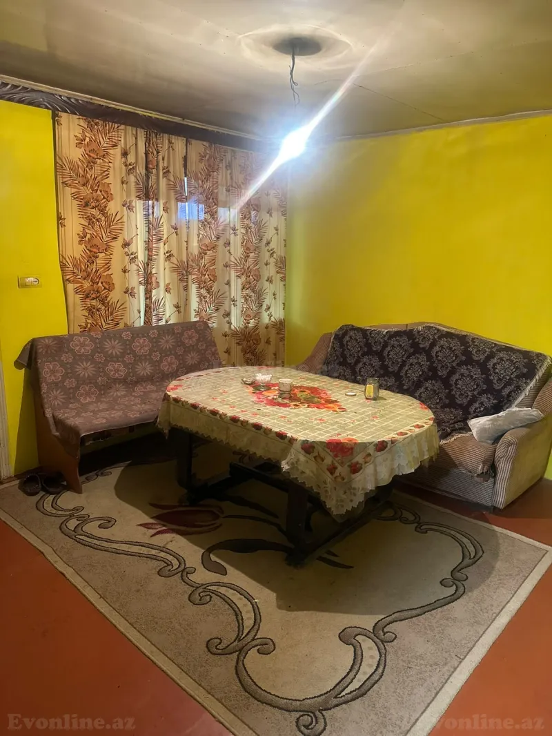 2 otaqlı Mənzil 270 m² Koroğlu m. Kirayə verilir