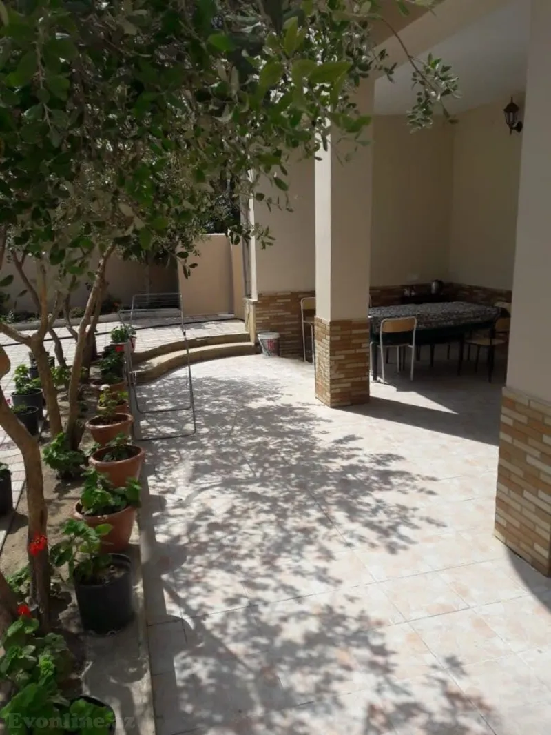 5 otaqlı Həyət evi 150 m² Elmlər Akademiyası m. Satılır